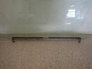 SUZUKI SX4 06-12 SZYBA PRZEDNIA LEWA 2/2 MINIATURA