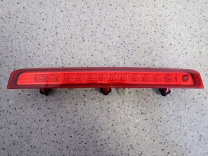 HYUNDAI i30 HB 07-12 LAMPA TRZECI STOP ŚWIATŁA 2/5 MINIATURA