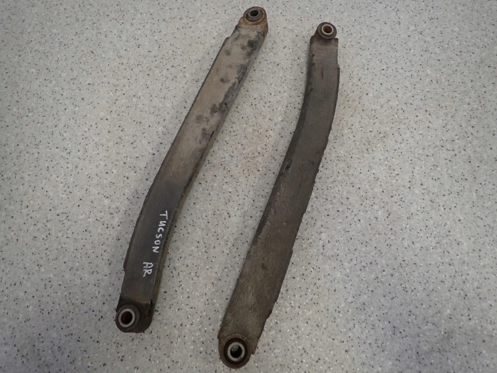 HYUNDAI TUCSON 04- WAHACZ TYŁ LEWY LUB PRAWY 1/4