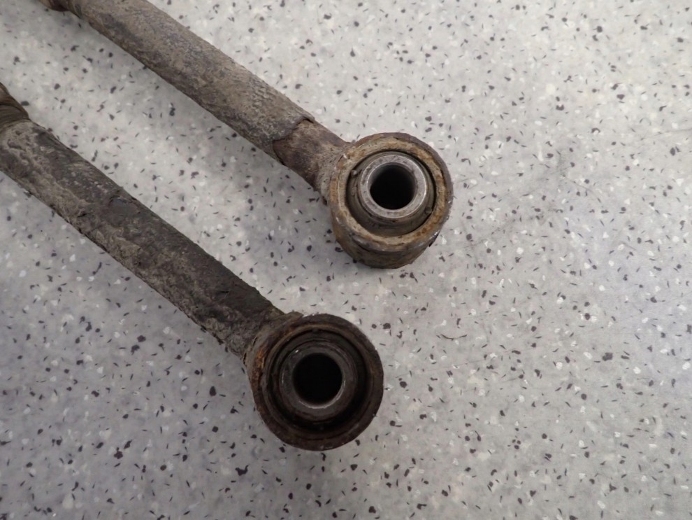 HYUNDAI TUCSON 04- WAHACZ TYŁ LEWY LUB PRAWY REGULOWANY 4/5