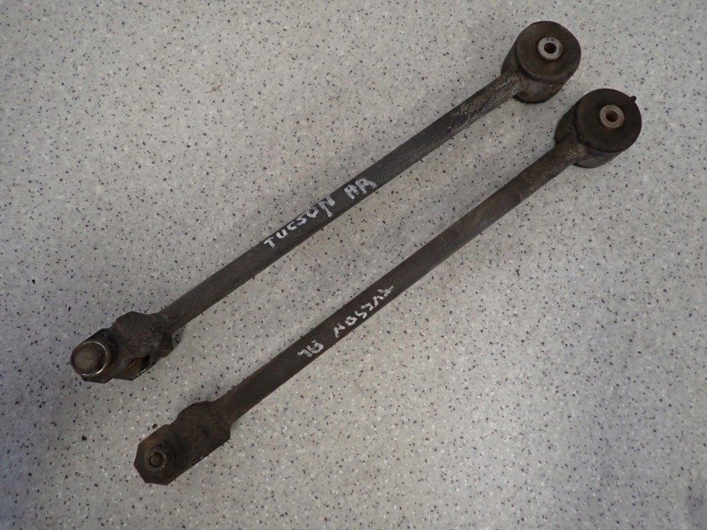 HYUNDAI TUCSON 04- WAHACZ TYŁ LEWY LUB PRAWY POPRZECZNY 1/4