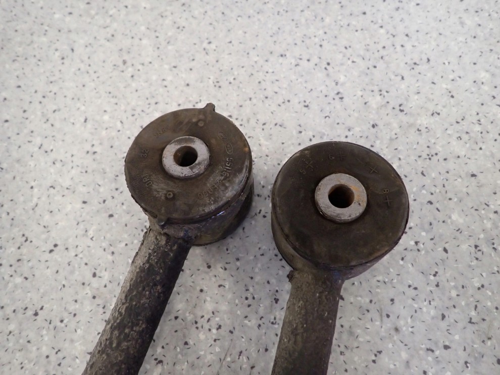 HYUNDAI TUCSON 04- WAHACZ TYŁ LEWY LUB PRAWY POPRZECZNY 3/4