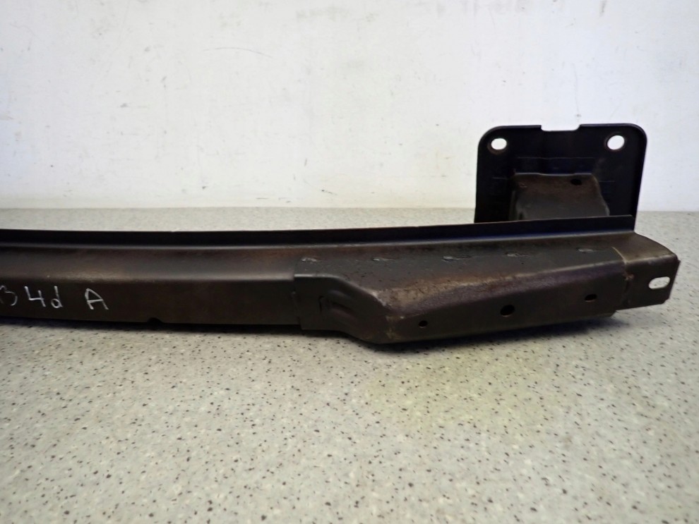 MAZDA 3 SEDAN BK 03-08 BELKA ZDERZAKA TYLNEGO 3/8