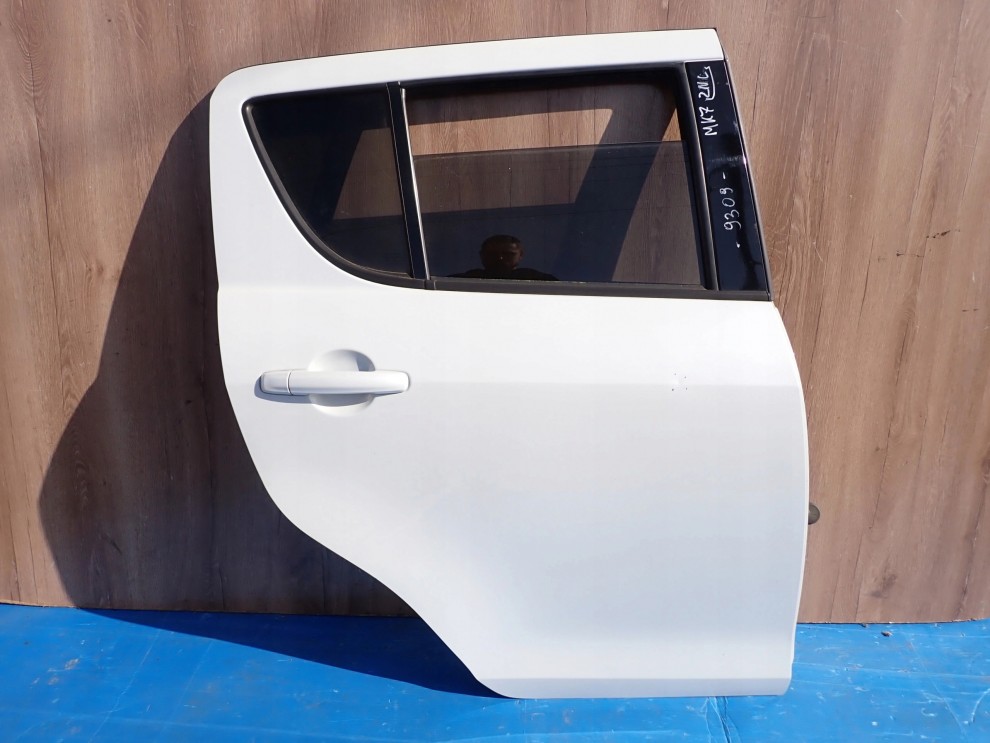 SUZUKI SWIFT MK7 5d 10-16 DRZWI TYLNE PRAWE ZNL KOMPLETNE 1/12