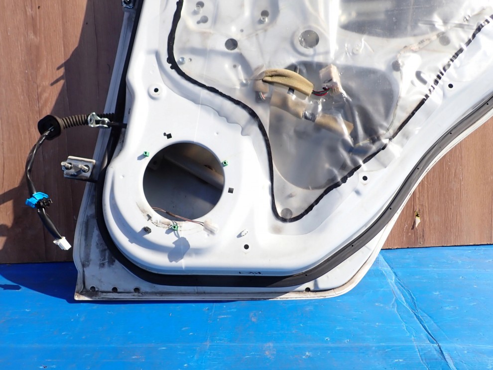 SUZUKI SWIFT MK7 5d 10-16 DRZWI TYLNE PRAWE ZNL KOMPLETNE 12/12