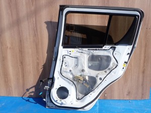 SUZUKI SWIFT MK7 5d 10-16 DRZWI TYLNE PRAWE ZNL KOMPLETNE 11/12 MINIATURA