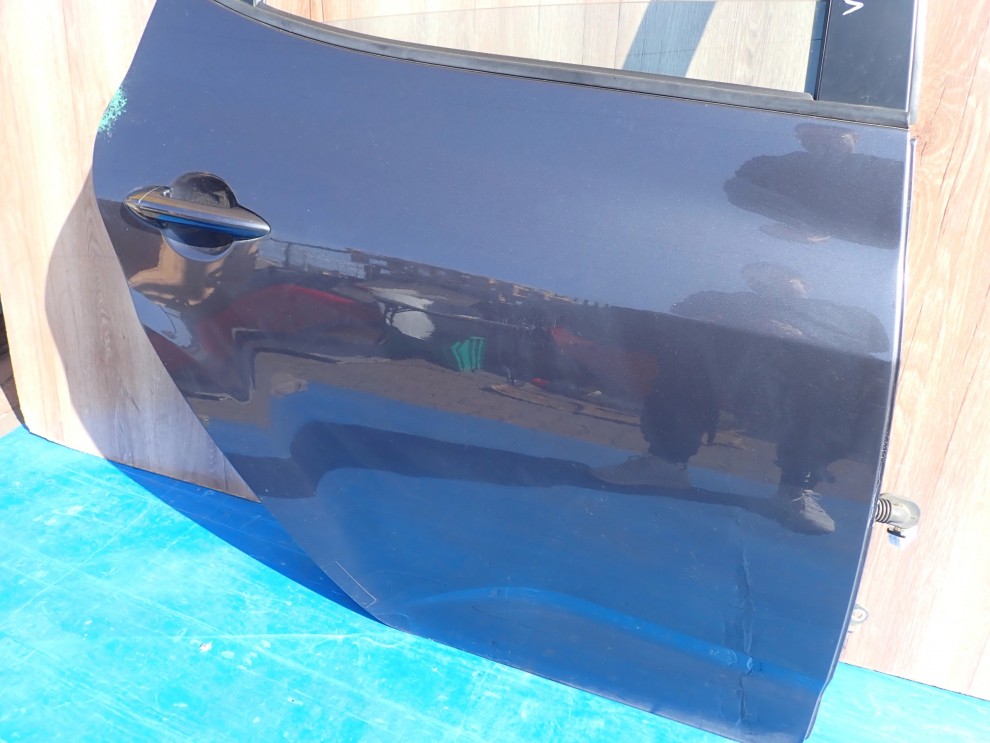 KIA VENGA 09- DRZWI TYLNE PRAWE BE 8/10