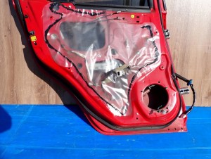 SUZUKI SWIFT MK7 5d 10-16 DRZWI TYLNE LEWE ZCF KOMPLETNE 12/12 MINIATURA