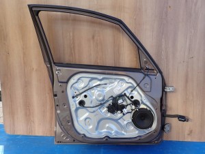 HYUNDAI IX20 HB 09- DRZWI PRZEDNIE LEWE NSW 13/14 MINIATURA