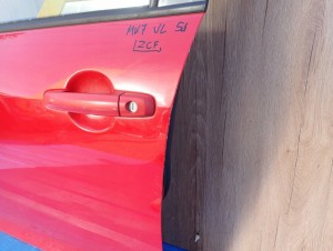 SUZUKI SWIFT MK7 5d 10-16 DRZWI PRZEDNIE LEWE ZCF 13/15 MINIATURA