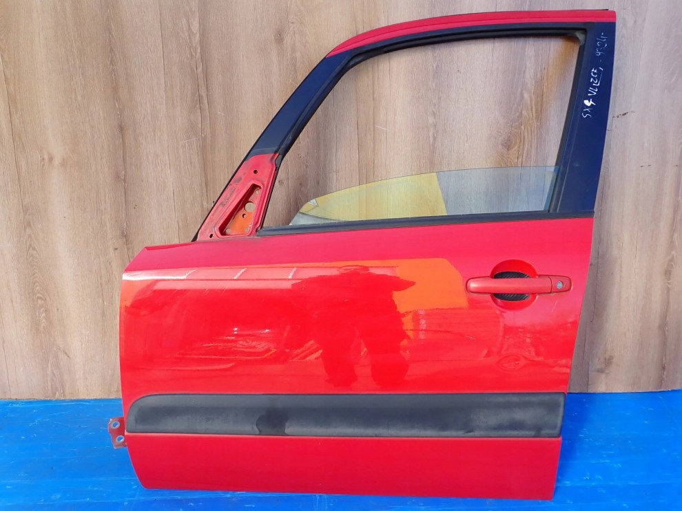SUZUKI SX4 06-12 DRZWI PRZEDNIE LEWE ZCF 1/13