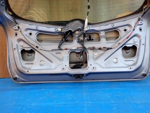 TOYOTA VERSO 09-13 KLAPA BAGAŻNIKA SZYBA TYLNA 8T4 14/15 MINIATURA