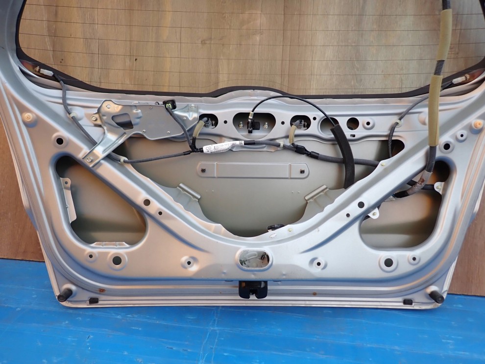 HONDA JAZZ III 08- KLAPA BAGAŻNIKA SZYBA TYLNA NH700M 12/15