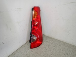 NISSAN NOTE E11 06-09 LAMPA TYLNA PRAWA