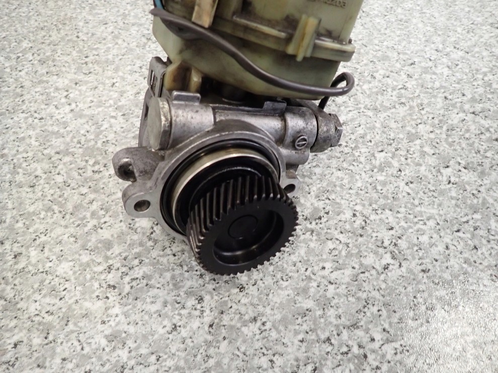 MAZDA 5 6 05-07 2.0D RF7J POMPA WSPOMAGANIA KIEROWNICY 6/7