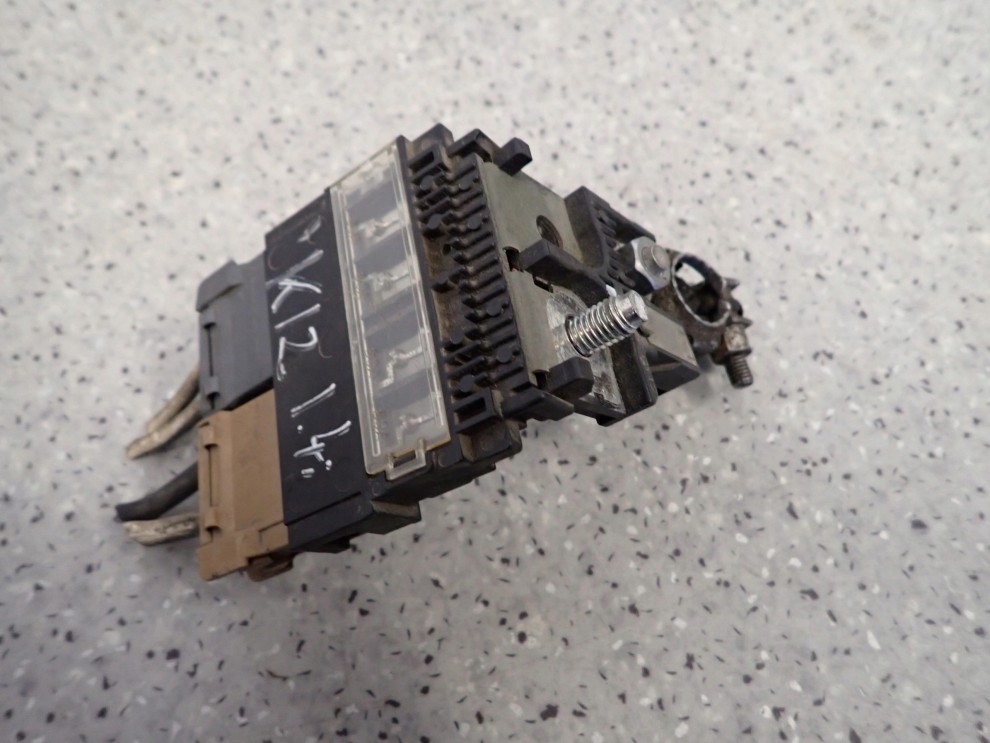 NISSAN MICRA K12 1.2 1.4 BENZYNA 03-10 KLEMA PLUSOWA 1/6