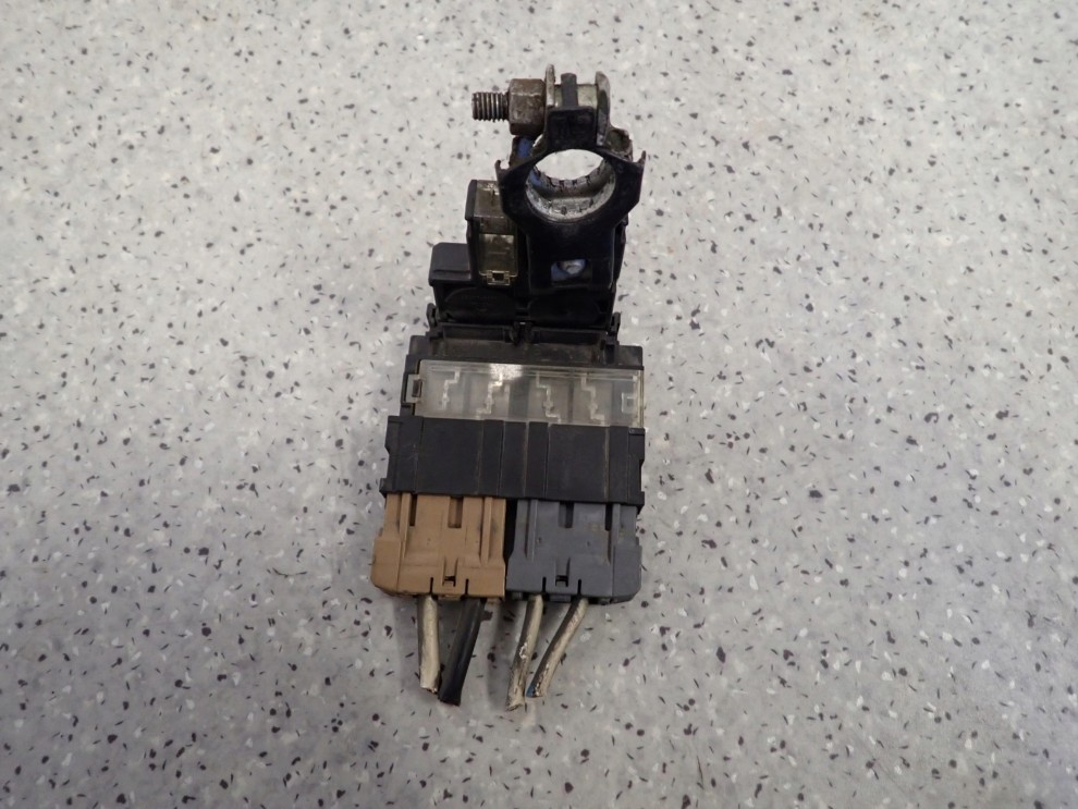 NISSAN MICRA K12 1.2 1.4 BENZYNA 03-10 KLEMA PLUSOWA 3/6