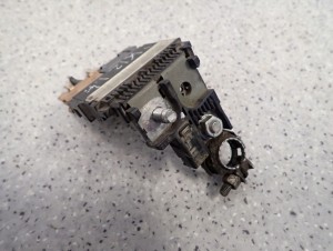 NISSAN MICRA K12 1.2 1.4 BENZYNA 03-10 KLEMA PLUSOWA 2/6 MINIATURA