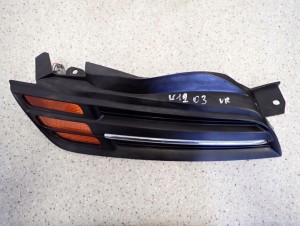 NISSAN MICRA K12 02-04 ATRAPA GRILL PRAWA 2/3 MINIATURA