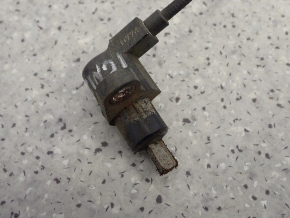 SUZUKI IGNIS 04-08 CZUJNIK ABSU TYLNY PRAWY 2WD 2/3