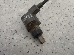 SUZUKI IGNIS 04-08 CZUJNIK ABSU TYLNY PRAWY 2WD 2/3 MINIATURA