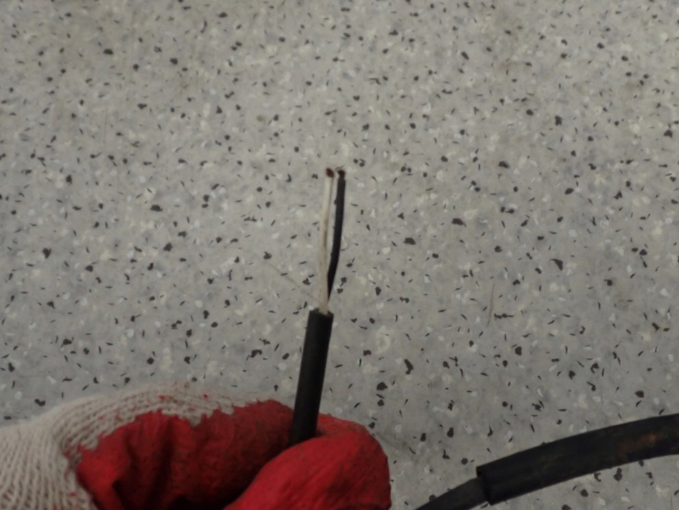 SUZUKI IGNIS 04-08 CZUJNIK ABSU TYLNY PRAWY 2WD 4/4