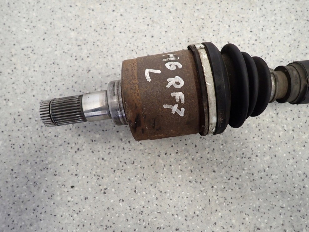 MAZDA 6 05-07 2.0 TD RF7 PÓŁOŚ LEWA 2/3