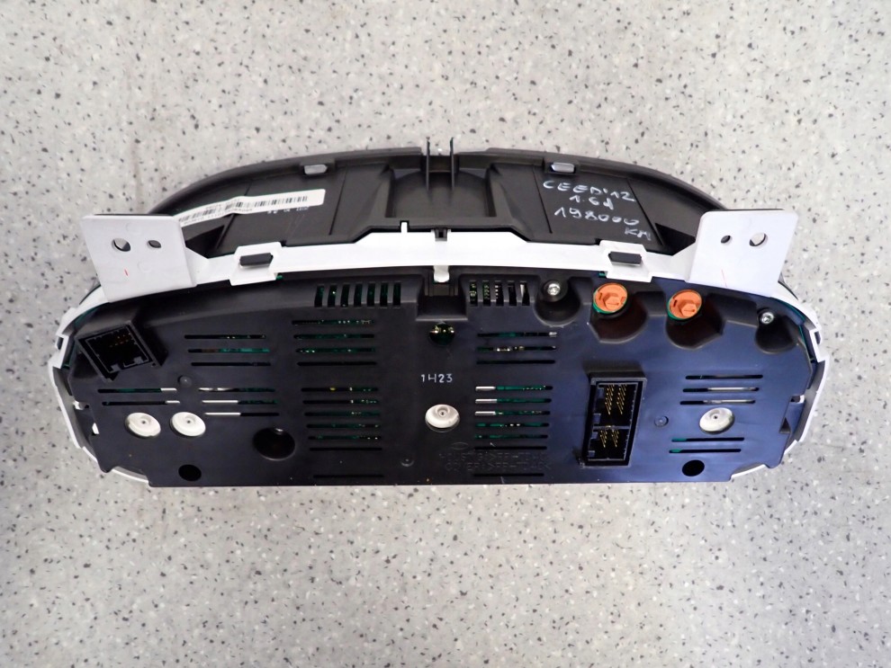 KIA CEED CRDI 09-12 ZEGARY LICZNIK LIFT 8/9