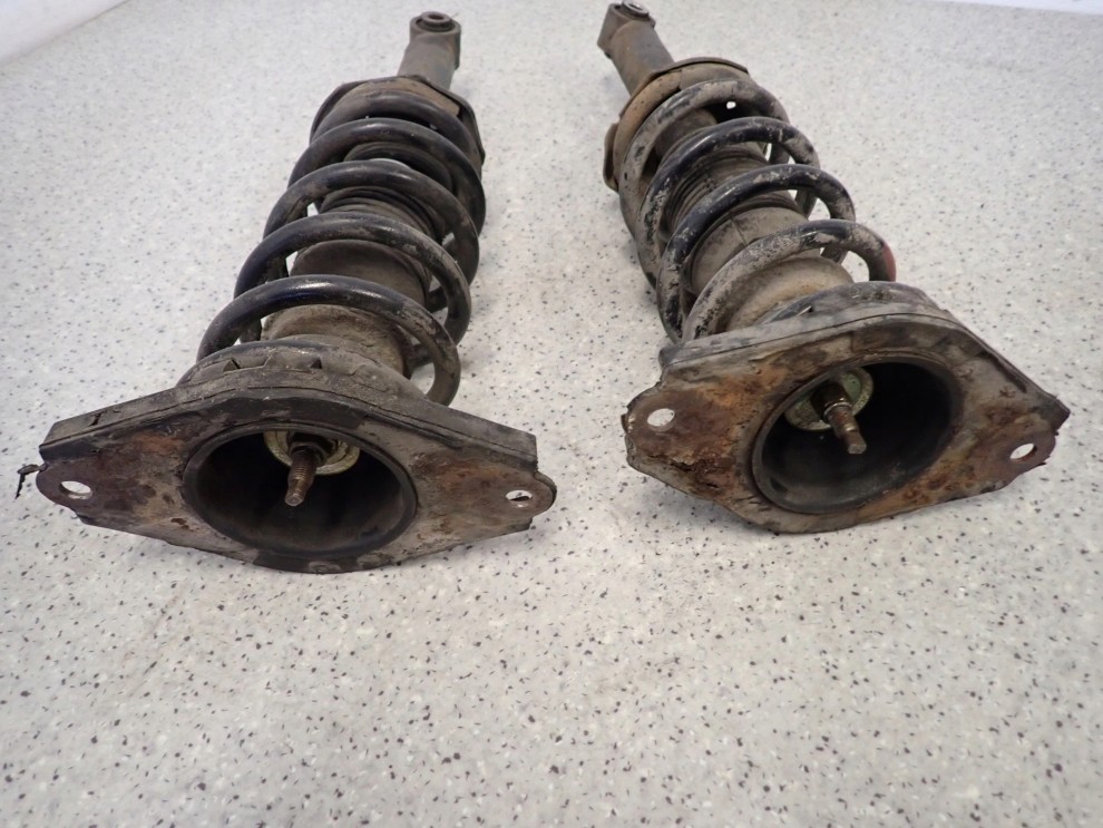 NISSAN ALMERA N16 00-06 AMORTYZATOR TYLNY 4/4