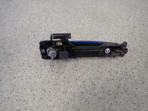 SUZUKI SX4 06-13 KLAMKA DRZWI PRZEDNIA LEWA 4/9 MINIATURA