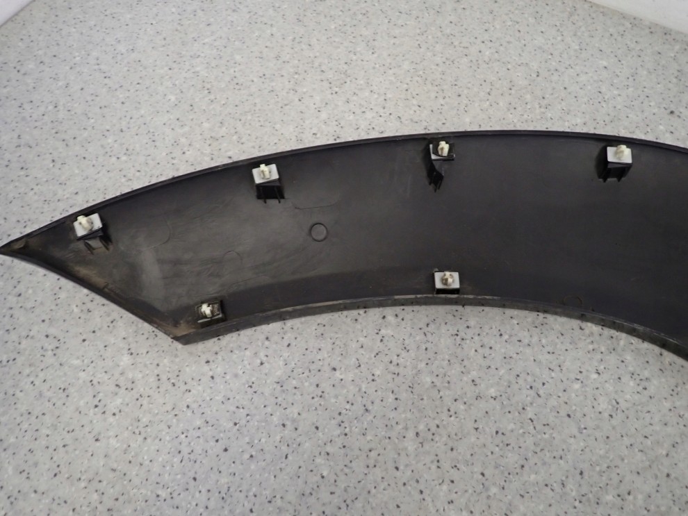 HYUNDAI TUCSON 04- LISTWA BŁOTNIKA PRZEDNIA PRAWA EB 8/11