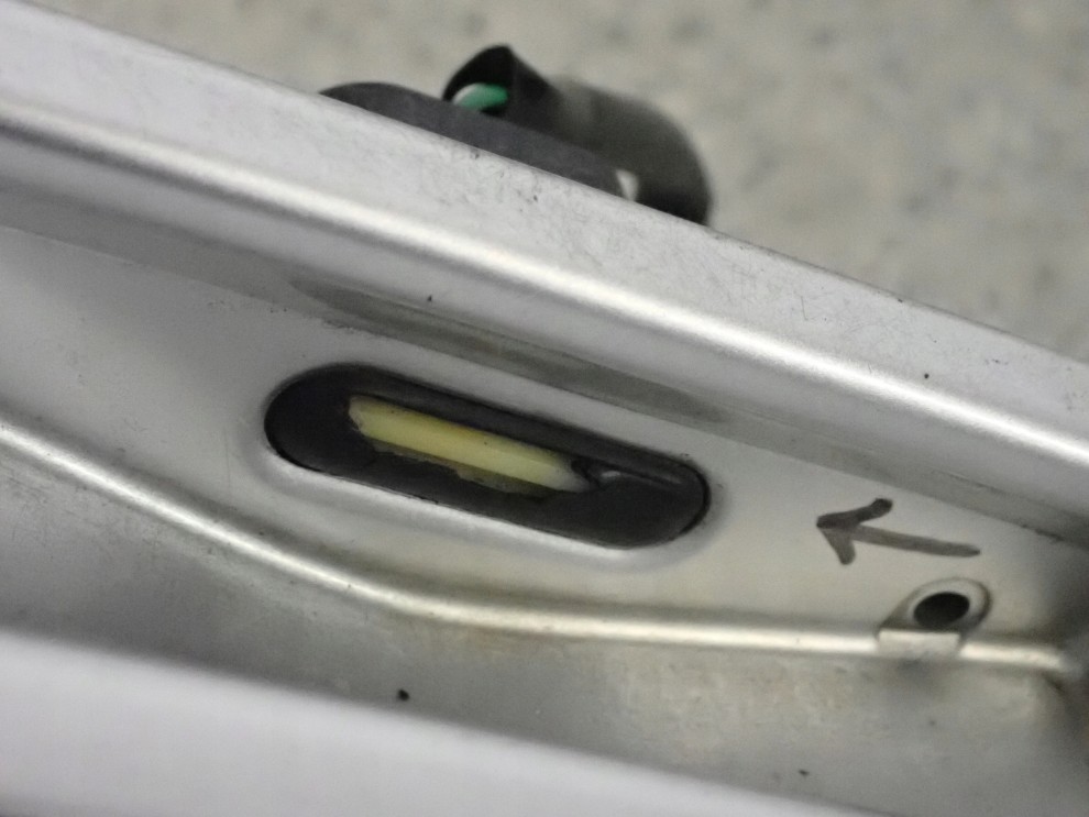 SUZUKI SWIFT MK6 04- KLAMKA TYLNEJ KLAPY SWITCH 5/7