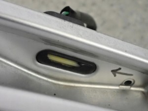 SUZUKI SWIFT MK6 04- KLAMKA TYLNEJ KLAPY SWITCH 5/7 MINIATURA