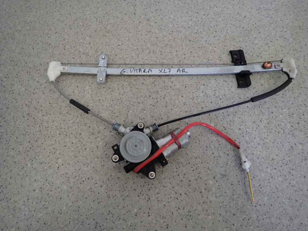 SUZUKI GRAND VITARA I XL7 99-05 PODNOŚNIK SZYBY TYLNY PRAWY 1/6