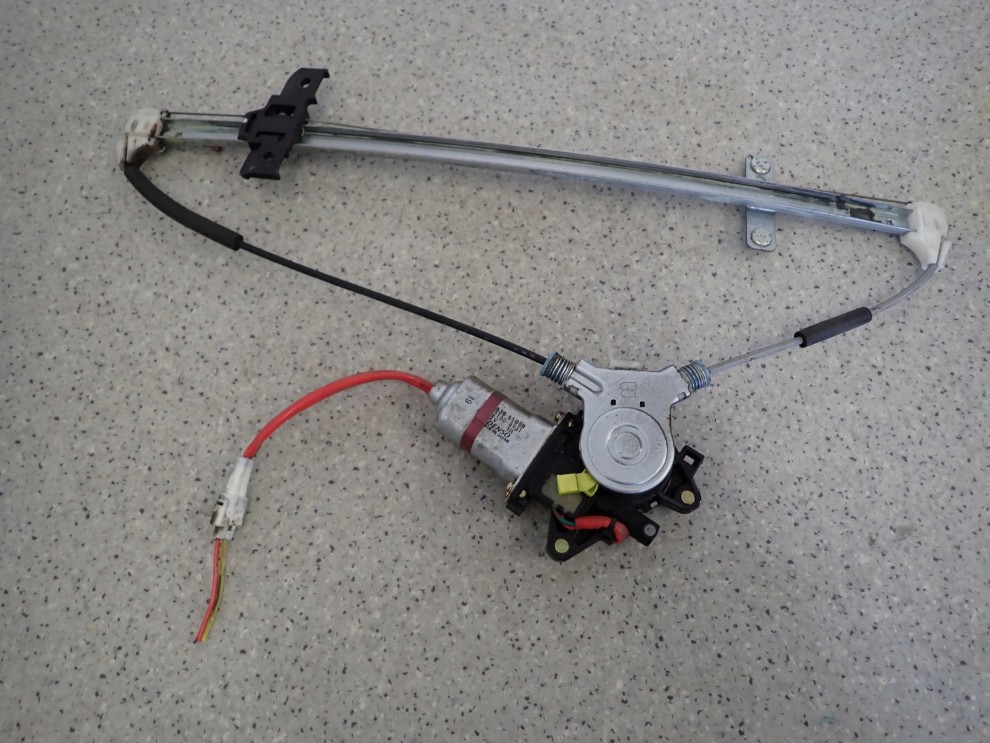 SUZUKI GRAND VITARA I XL7 99-05 PODNOŚNIK SZYBY TYLNY PRAWY 4/6