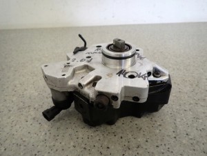 HYUNDAI TUCSON SONATA V KIA SPORTAGE 2.0 CRDI 140KM 05-09 POMPA WTRYSKOWA 2/7 MINIATURA