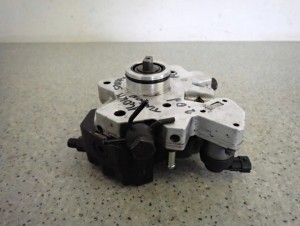 HYUNDAI TUCSON SONATA V KIA SPORTAGE 2.0 CRDI 140KM 05-09 POMPA WTRYSKOWA 4/7 MINIATURA