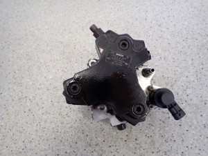 HYUNDAI TUCSON SONATA V KIA SPORTAGE 2.0 CRDI 140KM 05-09 POMPA WTRYSKOWA 5/7 MINIATURA