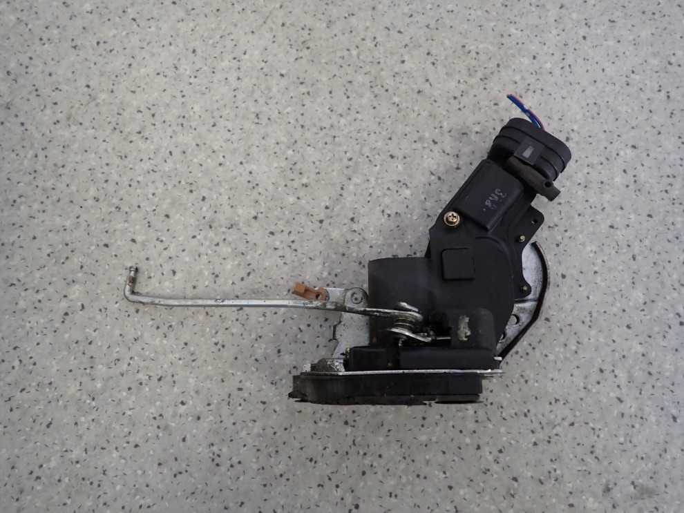 SUZUKI GRAND VITARA I XL7 99-05 ZAMEK TYLNY PRAWY 1/5