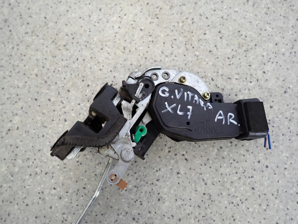 SUZUKI GRAND VITARA I XL7 99-05 ZAMEK TYLNY PRAWY 4/5