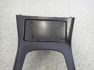 AVENSIS T25 03- SCHOWEK MIESZEK POPIELNICZKA ZAPALNICZKA 4/9 MINIATURA