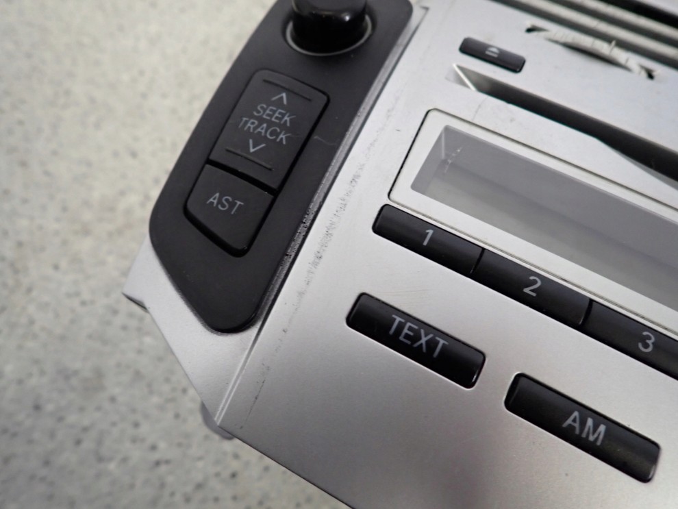 TOYOTA YARIS II 06-09 RADIO FABRYCZNE EUROPA 8/11
