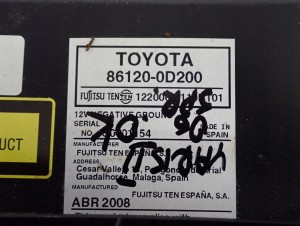 TOYOTA YARIS II 06-09 RADIO FABRYCZNE EUROPA 6/11 MINIATURA