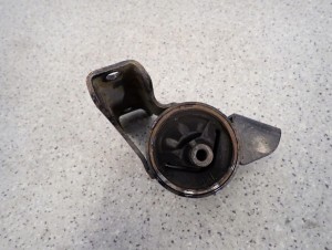 SUZUKI ALTO 1.0i 09 - PODUSZKA SILNIKA PRAWA 4/6 MINIATURA