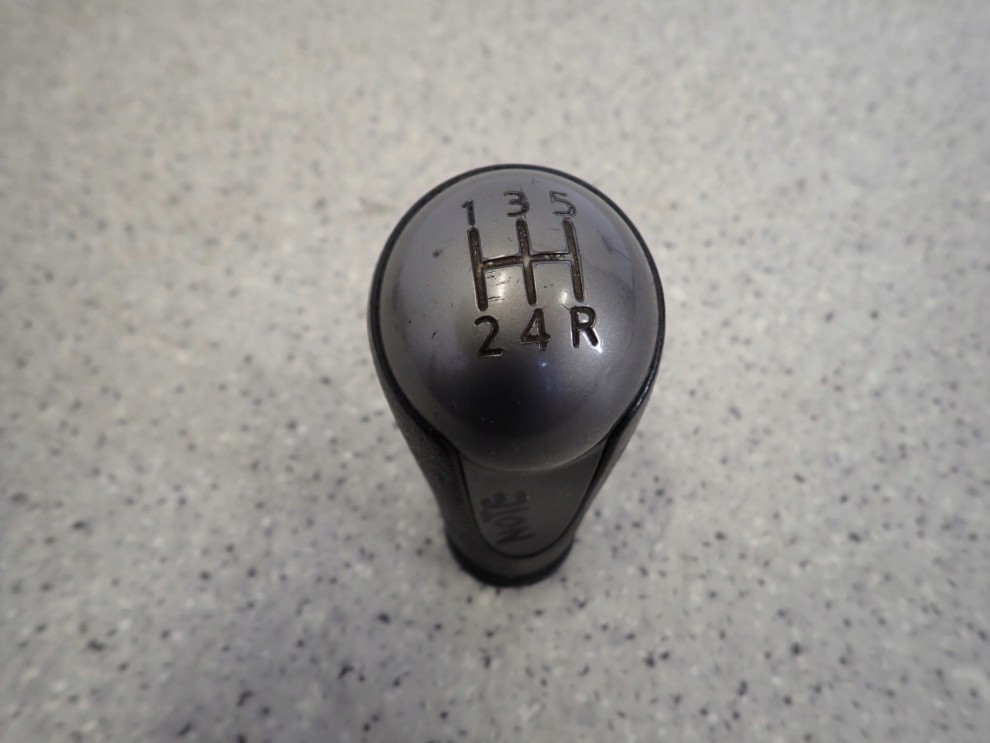 NISSAN NOTE E11 06- GAŁKA ZMIANY BIEGÓW 1/5