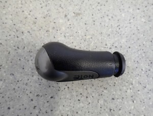 NISSAN NOTE E11 06- GAŁKA ZMIANY BIEGÓW 4/5 MINIATURA