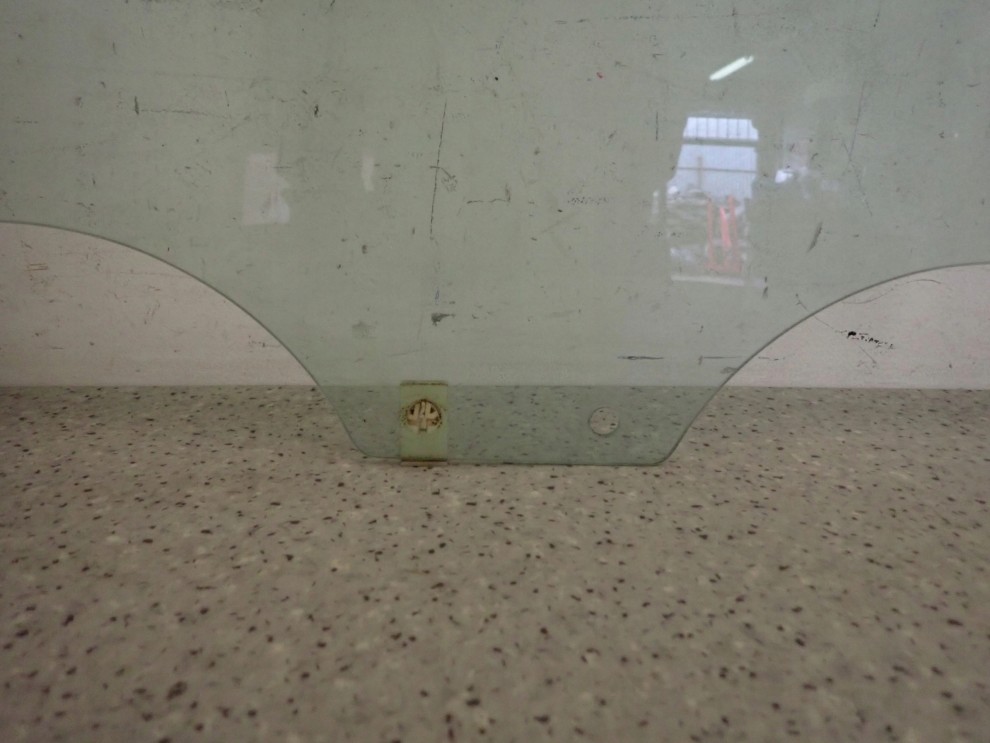 SUZUKI GRAND VITARA I XL7 99-05 SZYBA TYLNA PRAWA 2/3