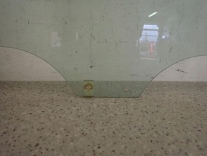 SUZUKI GRAND VITARA I XL7 99-05 SZYBA TYLNA PRAWA 2/3 MINIATURA