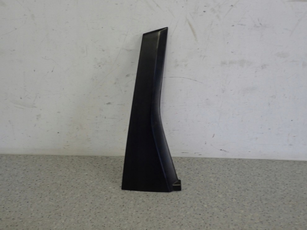 HONDA JAZZ III 08- LISTWA DRZWI TYLNYCH PRAWYCH PION 1/8