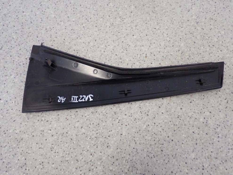 HONDA JAZZ III 08- LISTWA DRZWI TYLNYCH PRAWYCH PION 6/8